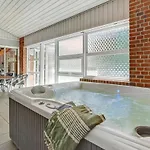 Beach Front Home In Asperup With Sauna Ferienhaus *
