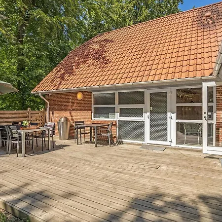 Ferienhaus Beach Front Home In Asperup With Sauna *