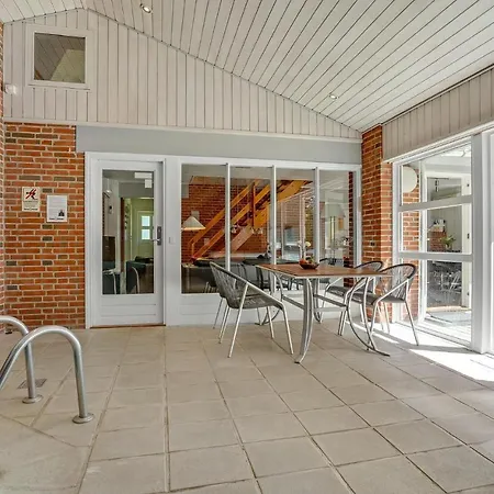 Ferienhaus Beach Front Home In Asperup With Sauna *
